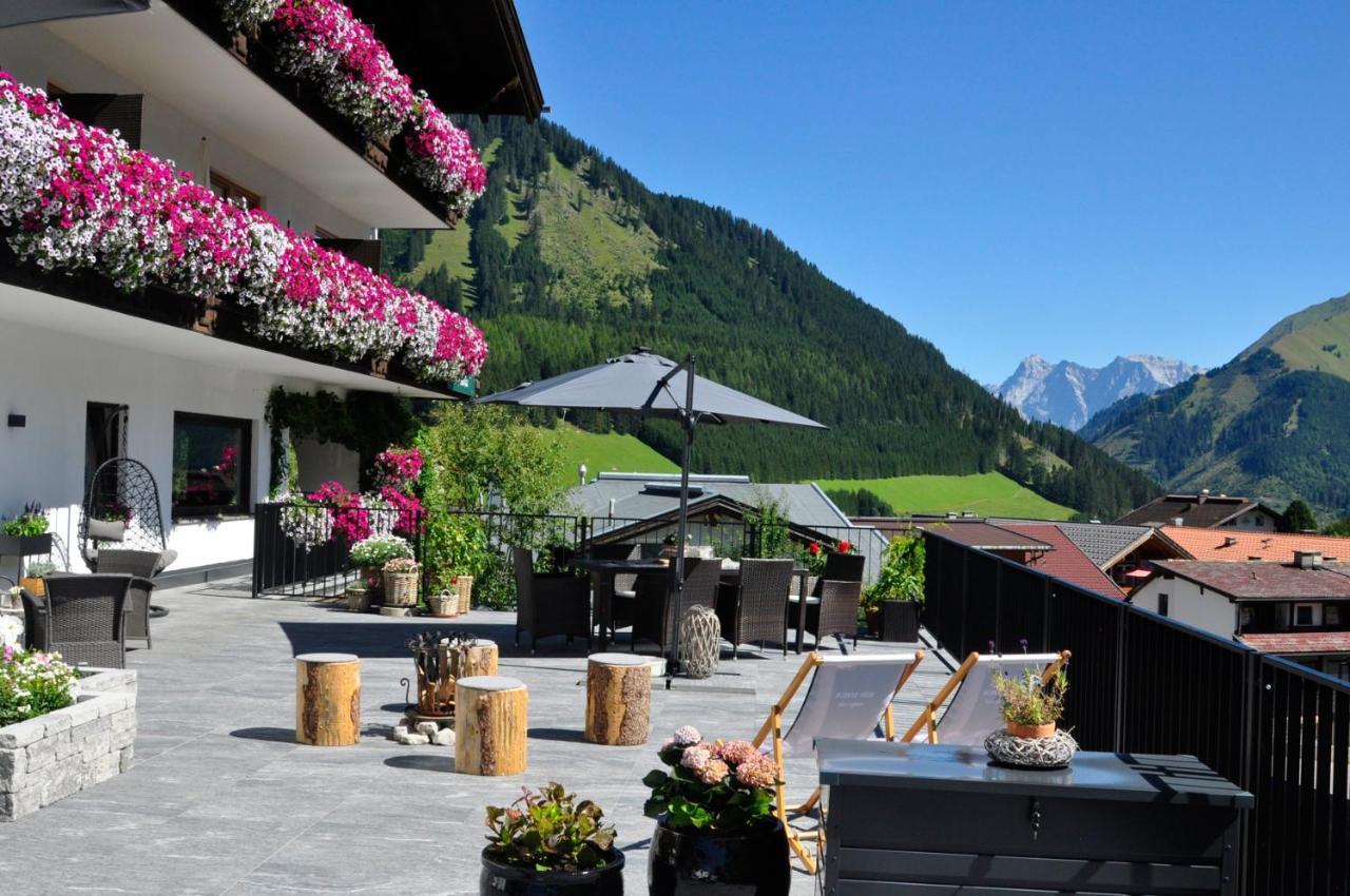 Alpen Apartments Austria Berwang Exterior photo