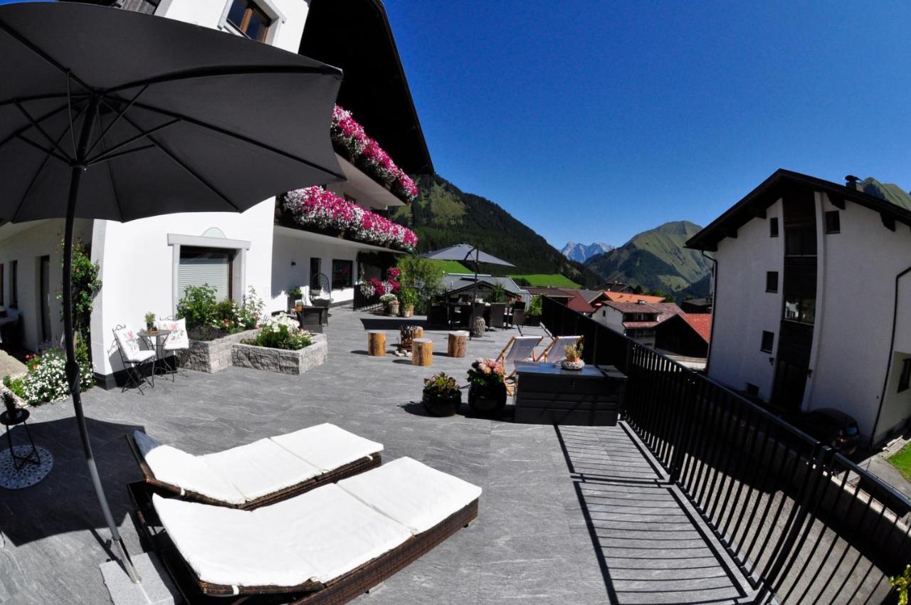 Alpen Apartments Austria Berwang Exterior photo